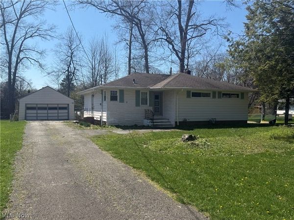 4362 Porter Road , North Olmsted, OH 44070