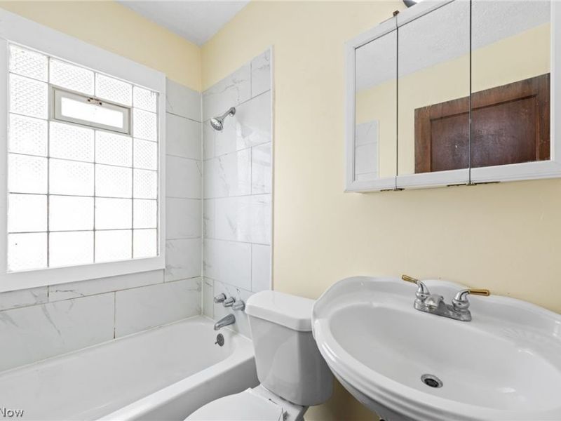 11801 Franklin Boulevard , Lakewood, OH 44107 Photo 28