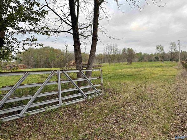 4 Glass Hollow Road, Athens, AL 35611