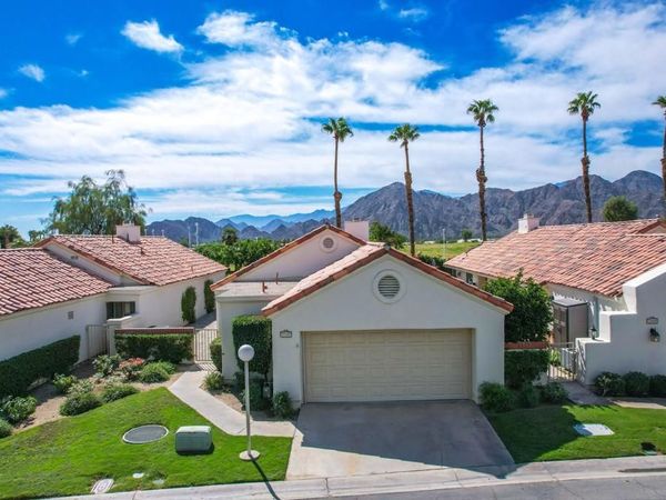 77707 Calle Las Brisas S, Palm Desert, CA 92211