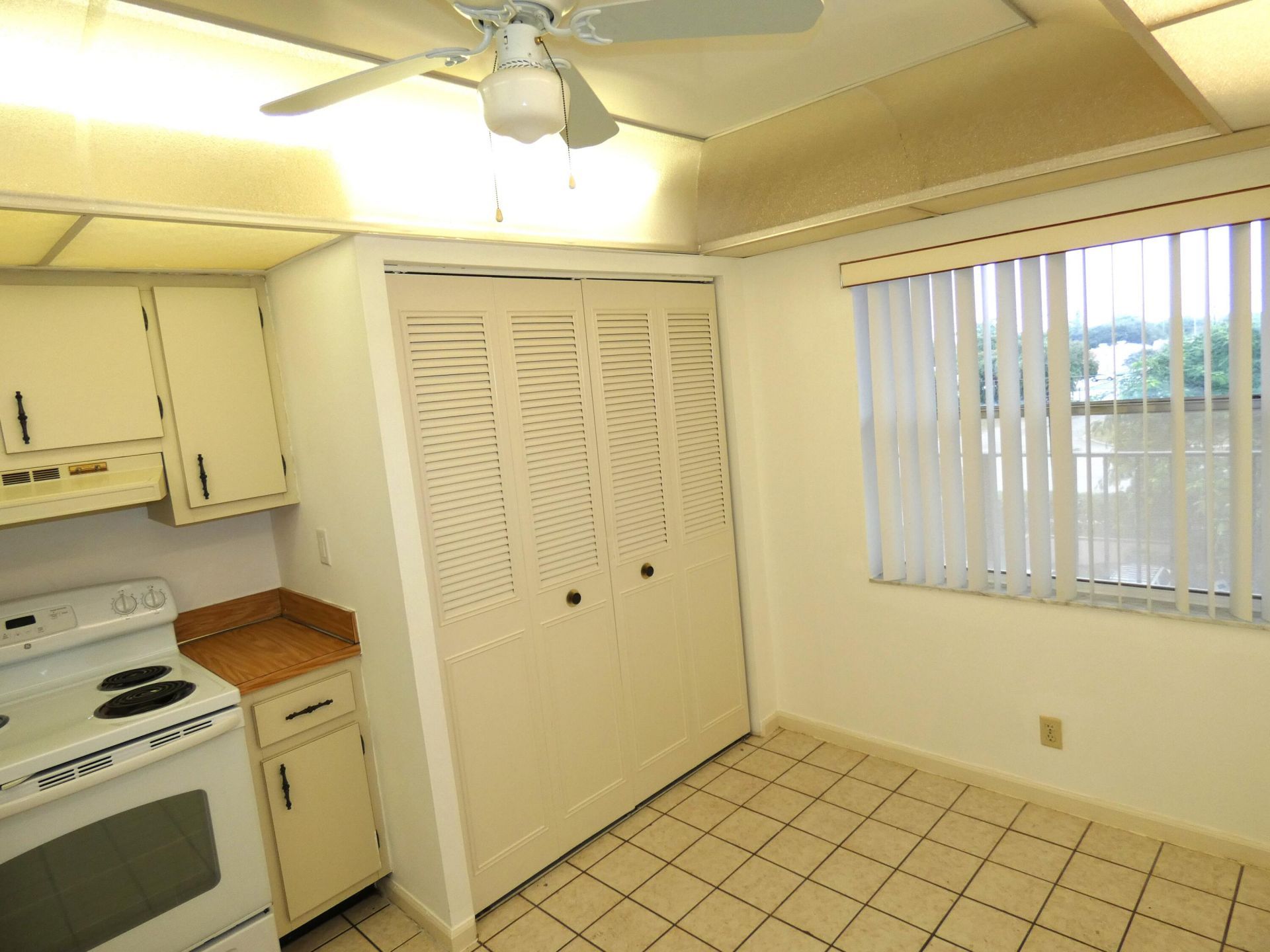 357 N Rock Island Road, Unit 407, Margate, FL 33063 Photo