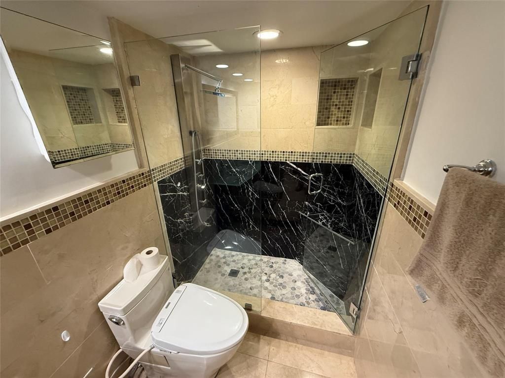 19428 NE 26th Avenue, Unit 103b, Miami, FL 33180 Photo