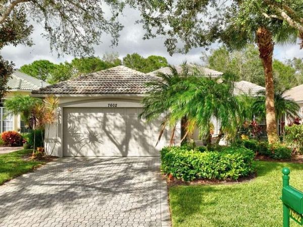 7602 Greenbrier Circle, Port St. Lucie, FL 34986