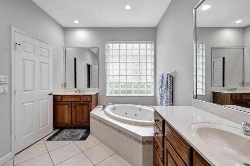 7602 Greenbrier Circle, Port Saint Lucie, FL 34986 Photo