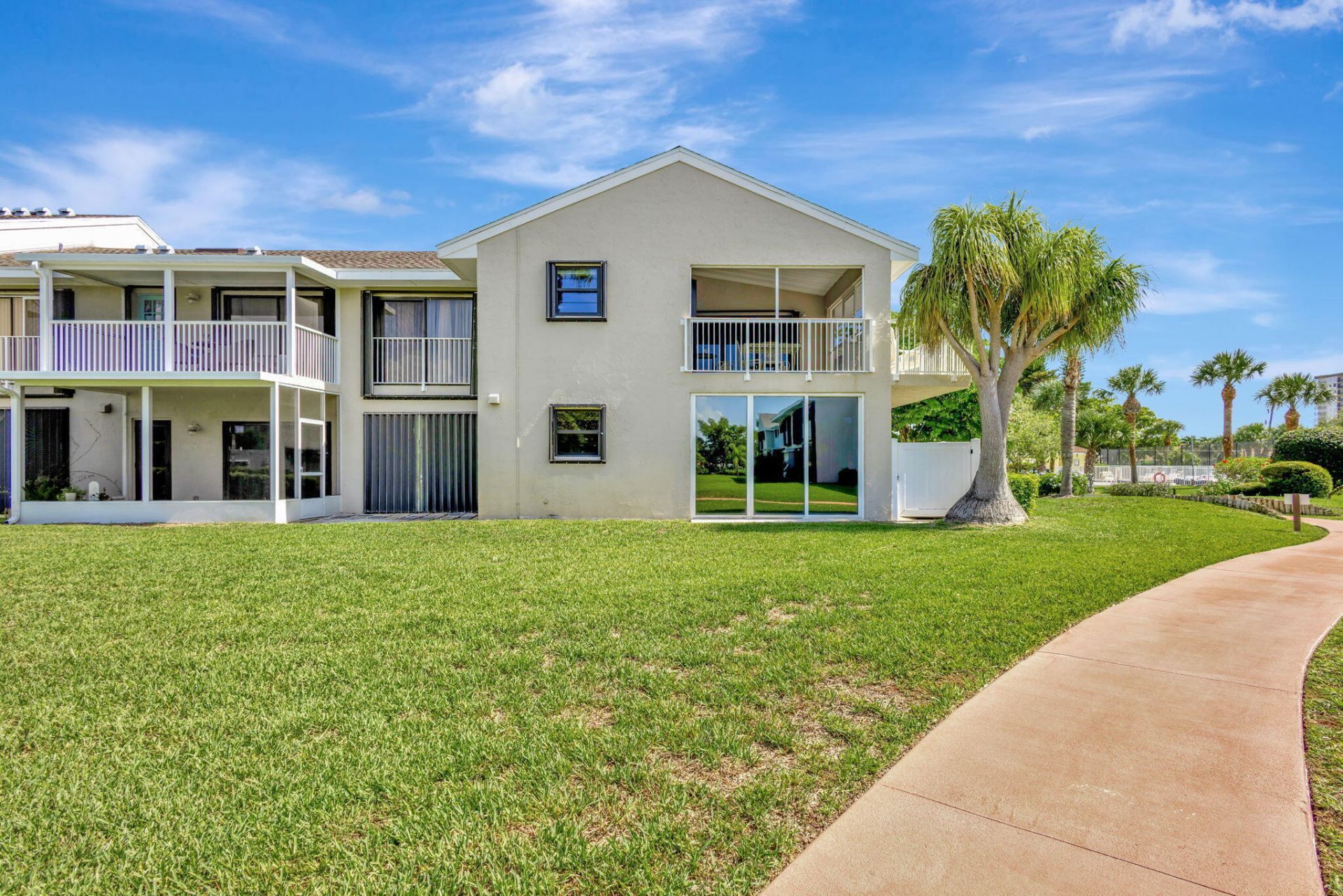 3209 S Lakeview Circle, Unit 8-101, Hutchinson Island, FL 34949 Photo