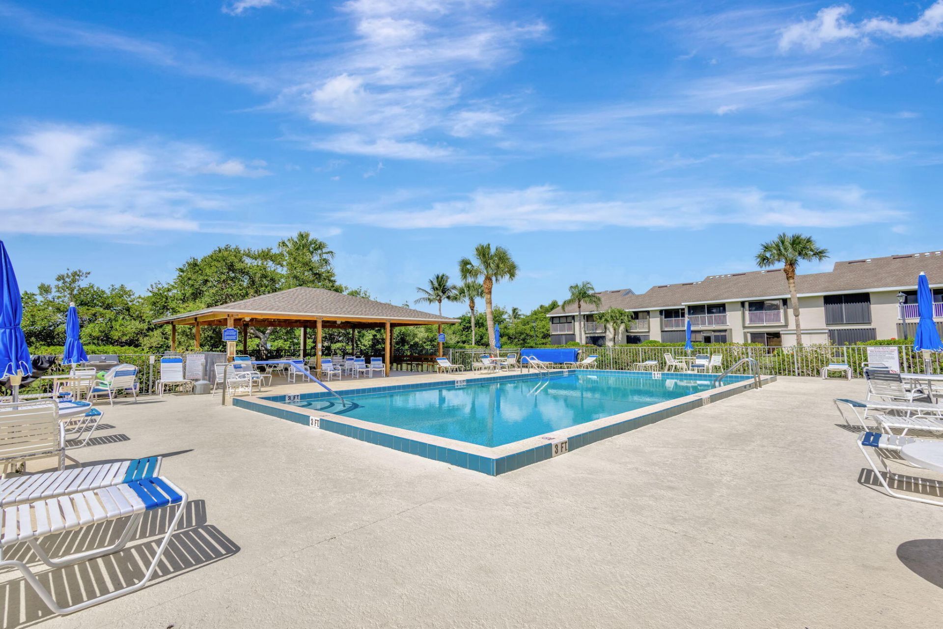 3209 S Lakeview Circle, Unit 8-101, Hutchinson Island, FL 34949 Photo