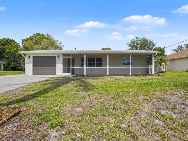 767 Rolling Hill Drive, Sebastian, FL 32958