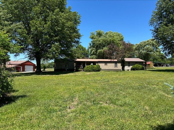 410 W First Street, Miller, MO 65707