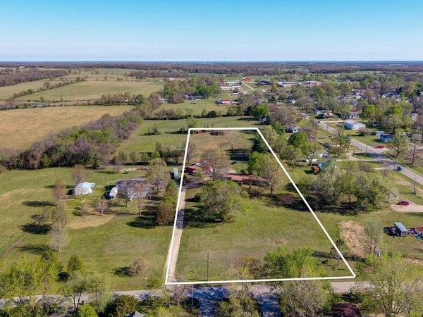 410 W First Street, Miller, MO 65707