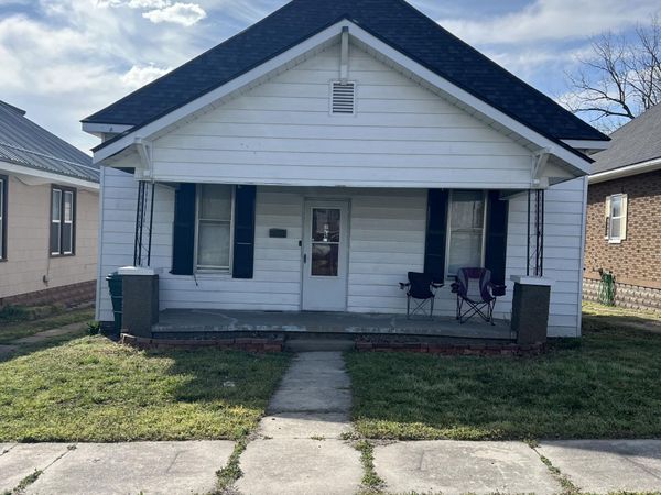 806 4th Street, Monett, MO 65708