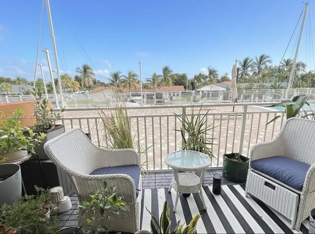 2450 NE 135th St, Unit 103, North Miami, FL 33181 Photo