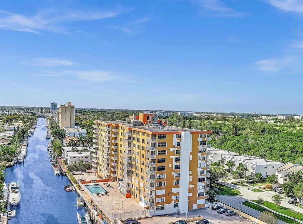 2450 NE 135th St, Unit 103, North Miami, FL 33181 Photo