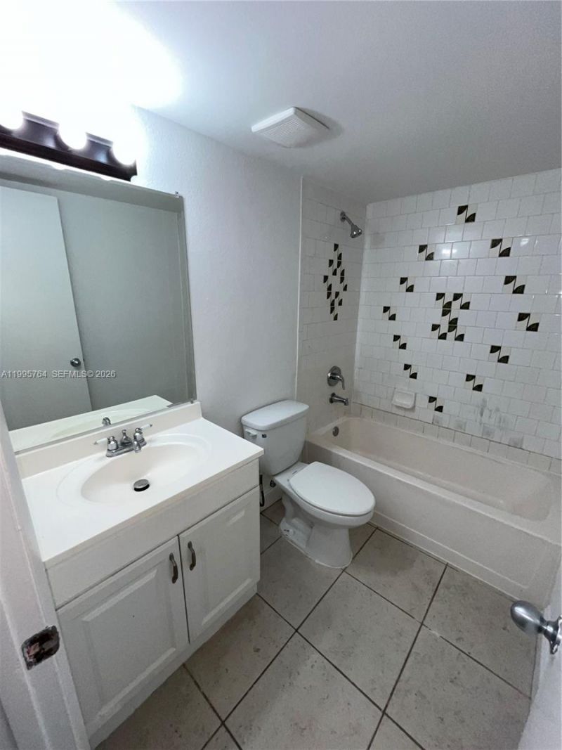 11101 Royal Palm Blvd, Unit 203, Coral Springs, FL 33065 Photo