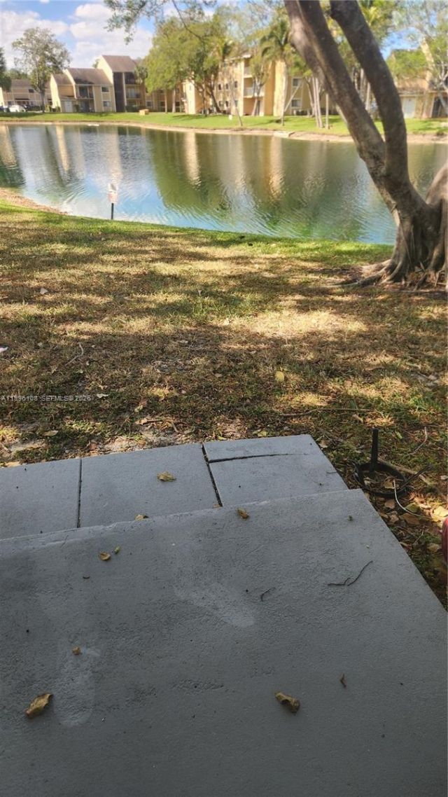 210 E Palm Cir E, Pembroke Pines, FL 33025 Photo