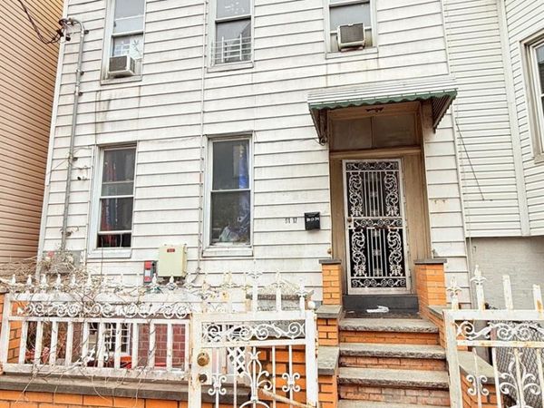 5117 34th Street , Long Island City, NY 11101