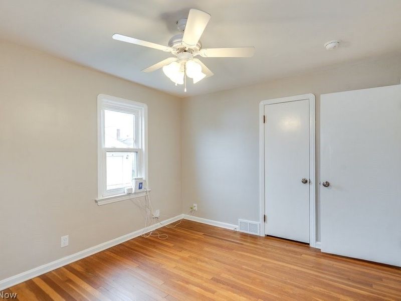 8208 Wainstead Drive, Parma, OH 44129 Photo 13