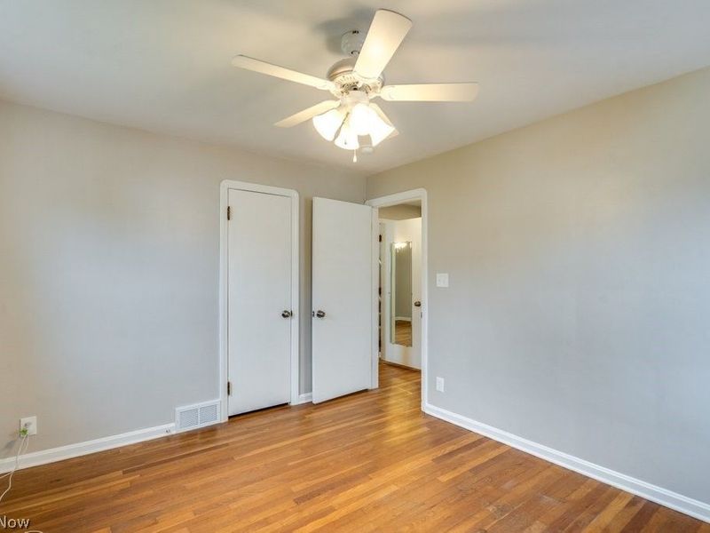 8208 Wainstead Drive, Parma, OH 44129 Photo 14