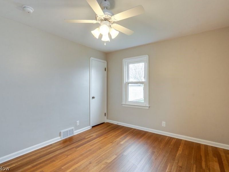 8208 Wainstead Drive, Parma, OH 44129 Photo 16