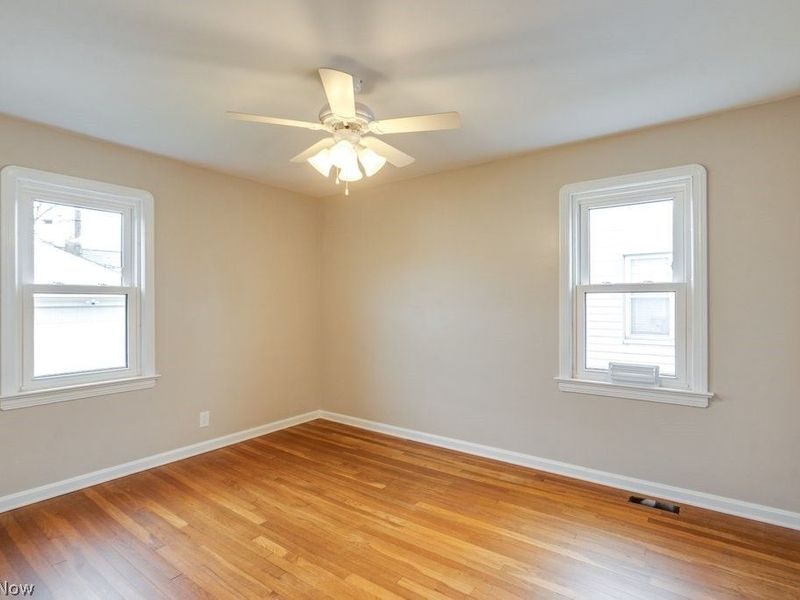 8208 Wainstead Drive, Parma, OH 44129 Photo 19