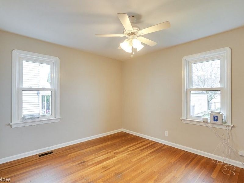 8208 Wainstead Drive, Parma, OH 44129 Photo 20