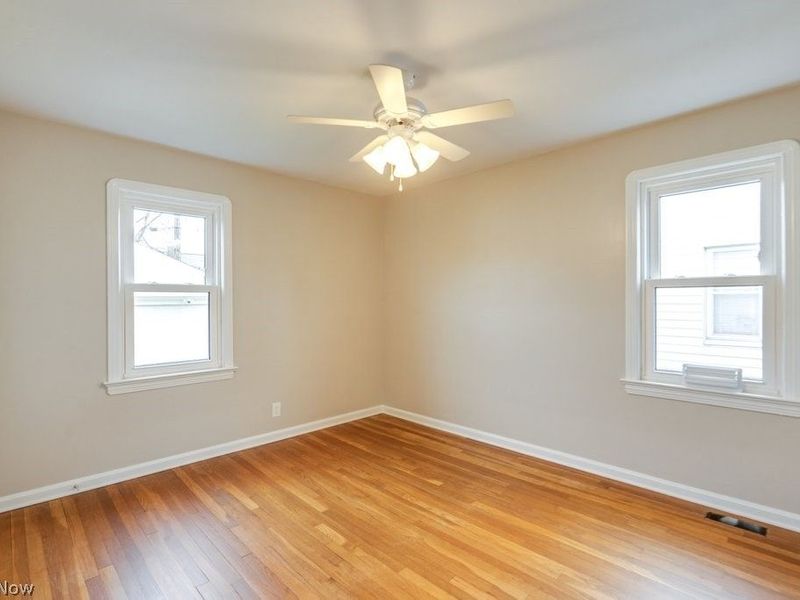 8208 Wainstead Drive, Parma, OH 44129 Photo 21