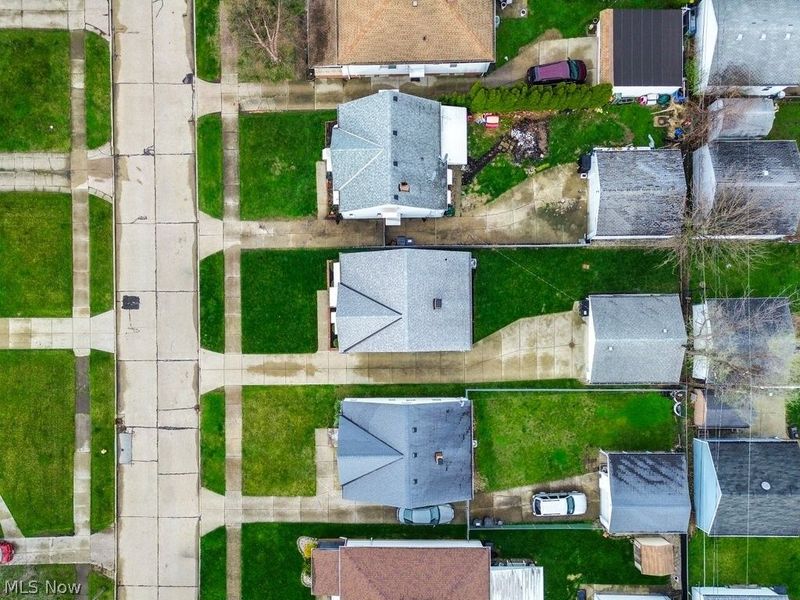 8208 Wainstead Drive, Parma, OH 44129 Photo 46