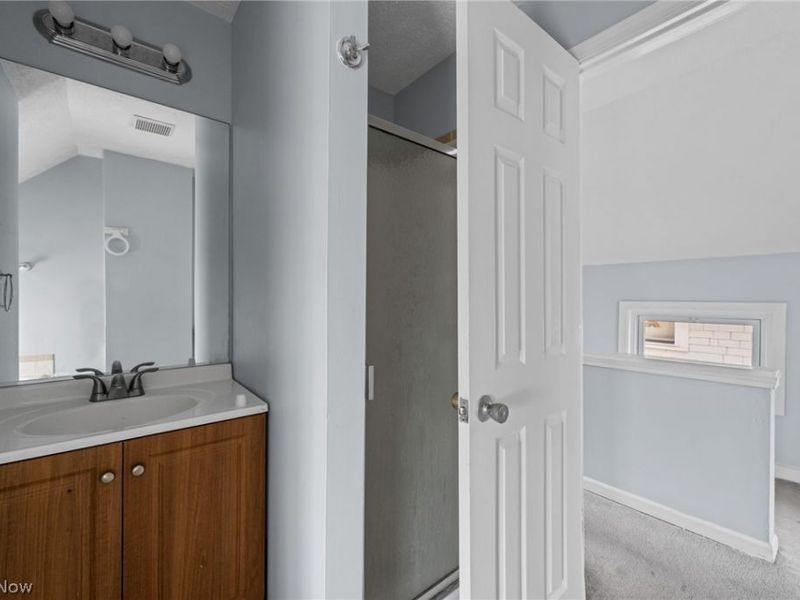 11915 Franklin Boulevard , Lakewood, OH 44107 Photo 16