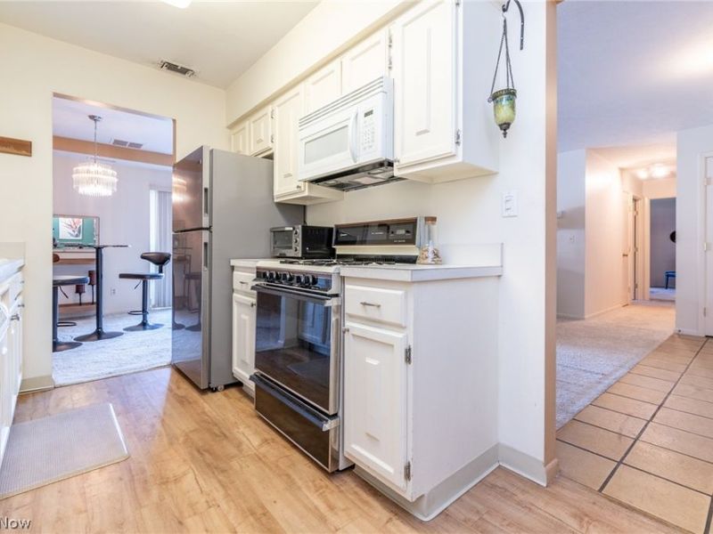 2112 Acacia Park Drive , Unit 322, Lyndhurst, OH 44124 Photo 12