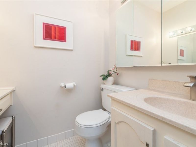 2112 Acacia Park Drive , Unit 322, Lyndhurst, OH 44124 Photo 16