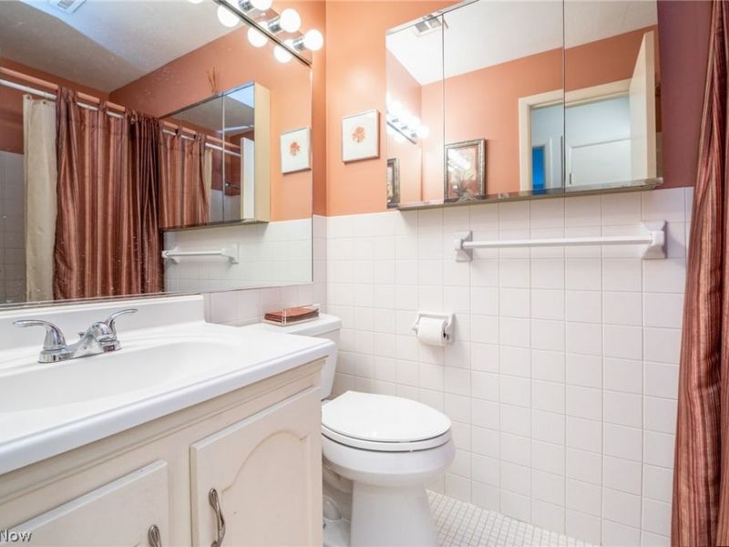 2112 Acacia Park Drive , Unit 322, Lyndhurst, OH 44124 Photo 19