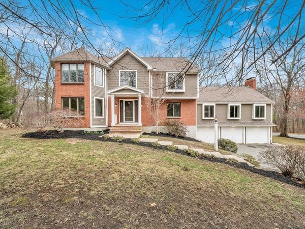 315 Candlestick Rd, North Andover, MA 01845