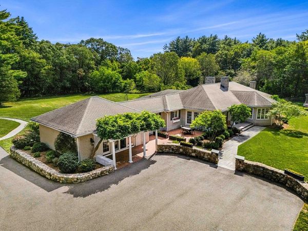 40 Pleasant Street, Wenham, MA 01984