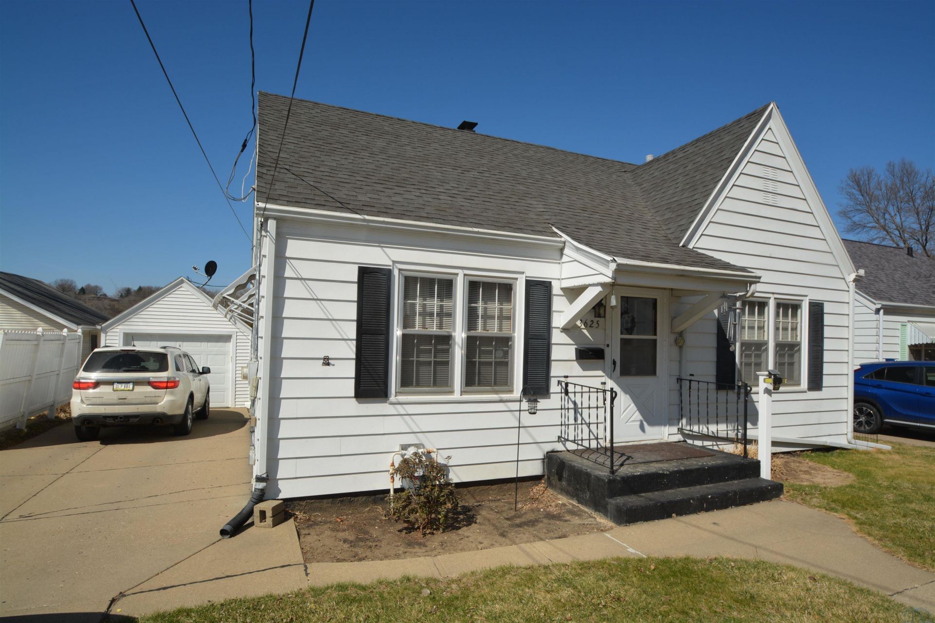 3625 Grandview Blvd Sioux City, IA 51104