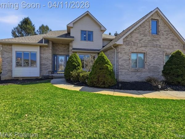 6513 E Ridge Court, Green Oak Twp, MI 48116