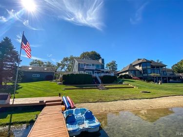 6628 Longworth Drive , Waterford Twp, MI 48329