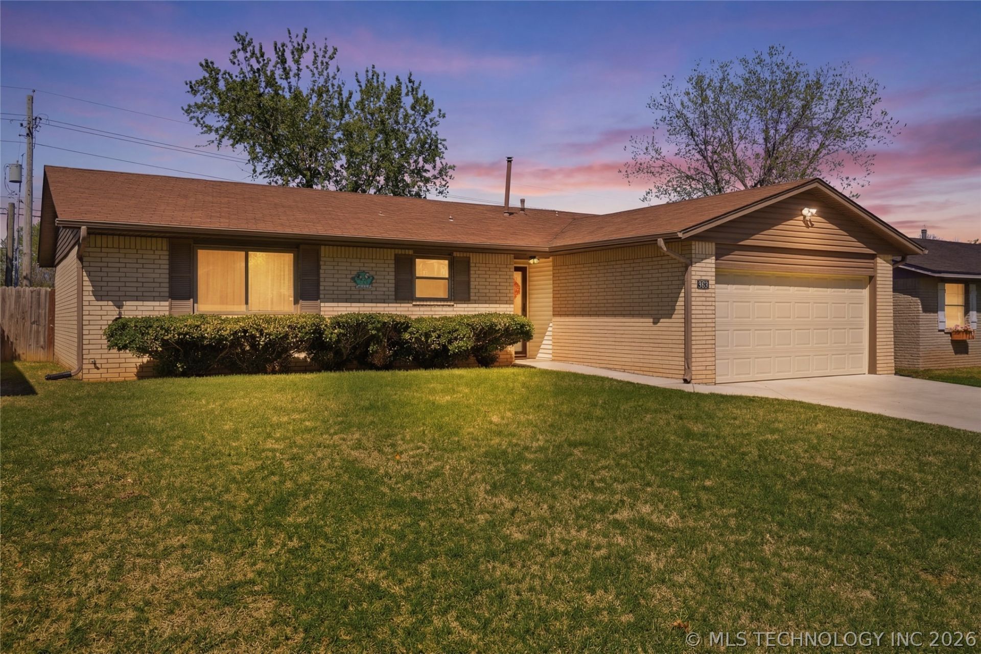1656 S Walnut Avenue, Broken Arrow, OK 74012 Main Photo