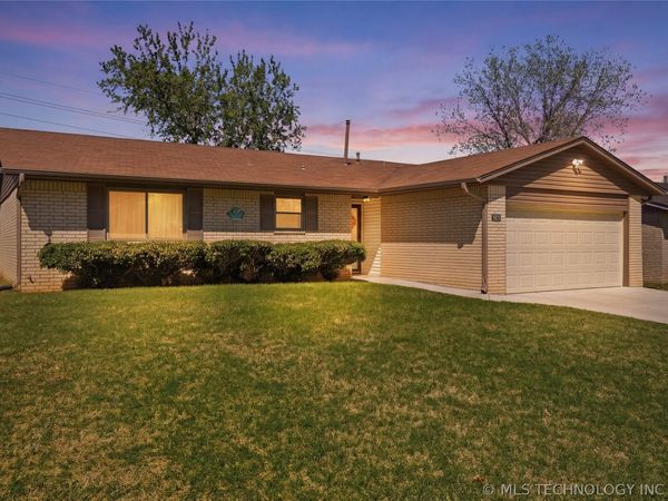 1656 S Walnut Avenue, Broken Arrow, OK 74012