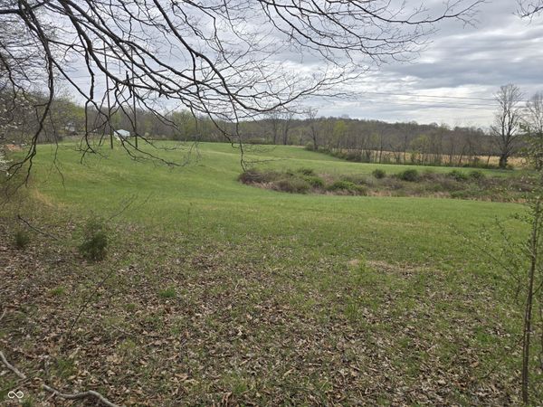 9507 N Neill Road, Bloomfield, IN 47424