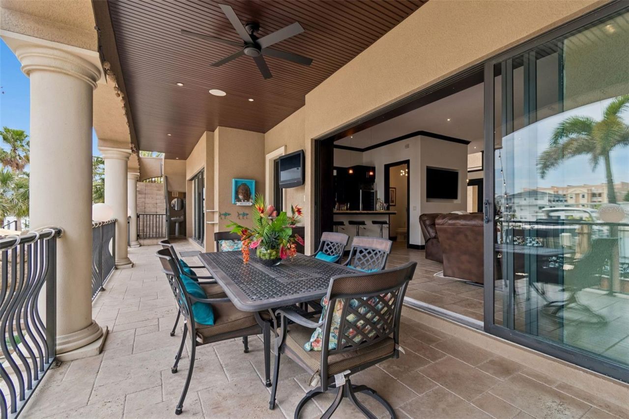 108 Bayside Drive, Clearwater Beach, FL 33767 Photo