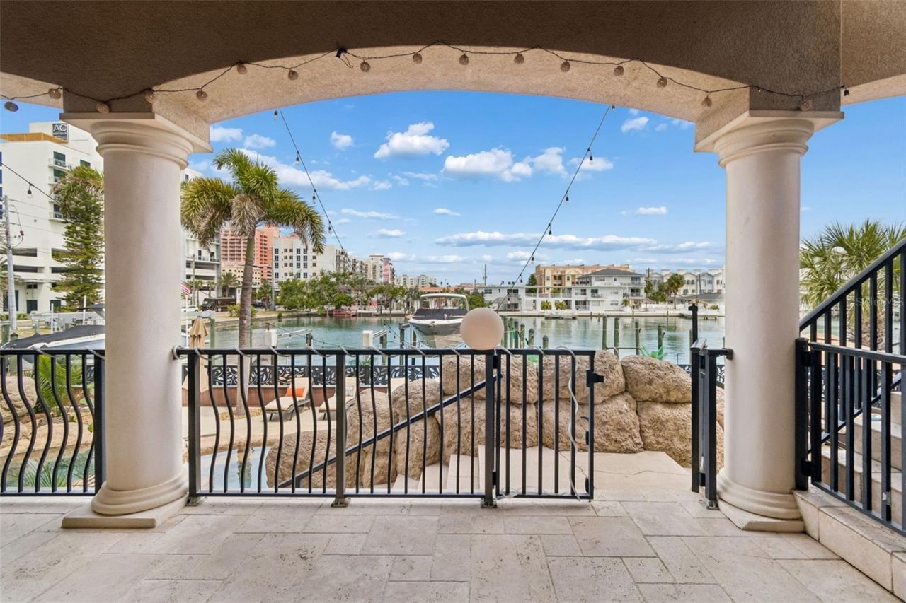 108 Bayside Drive, Clearwater Beach, FL 33767 Photo