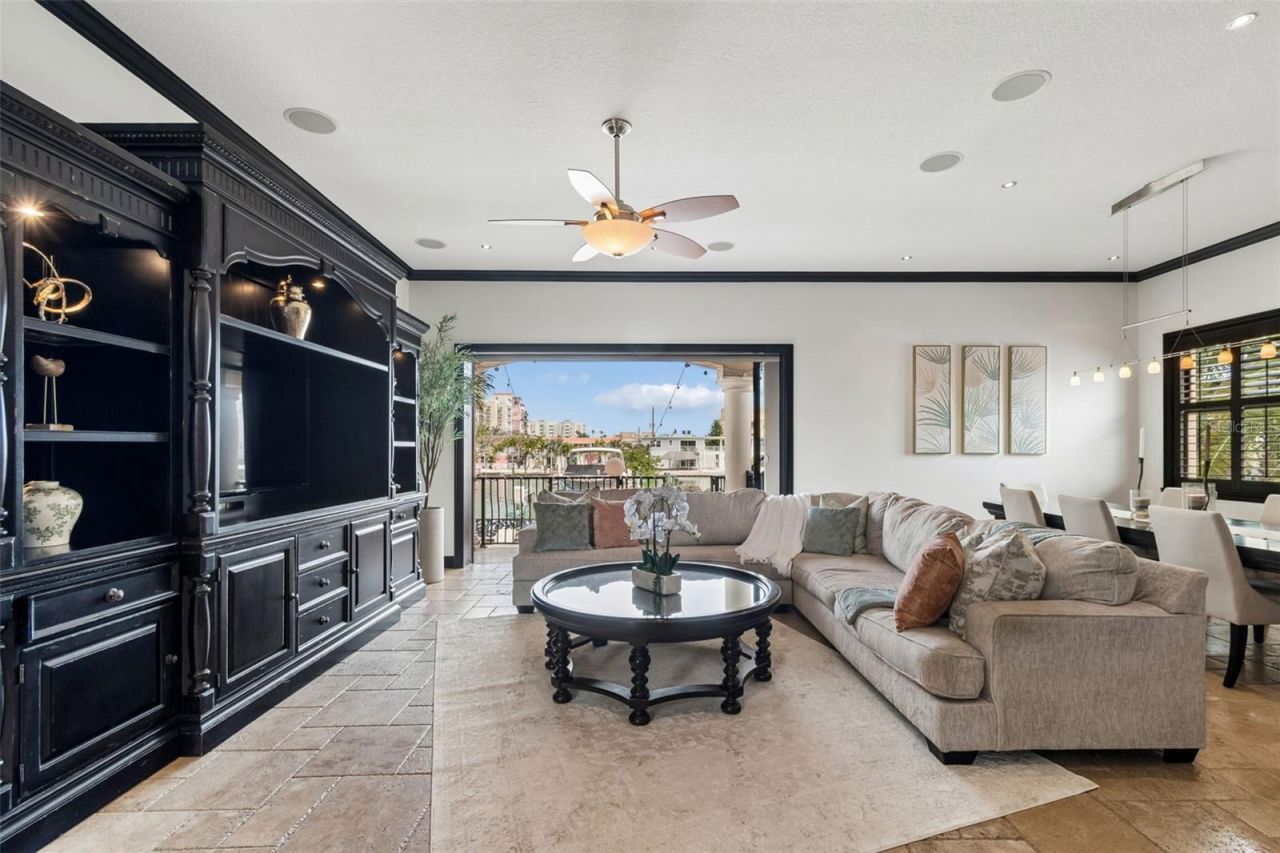 108 Bayside Drive, Clearwater Beach, FL 33767 Photo
