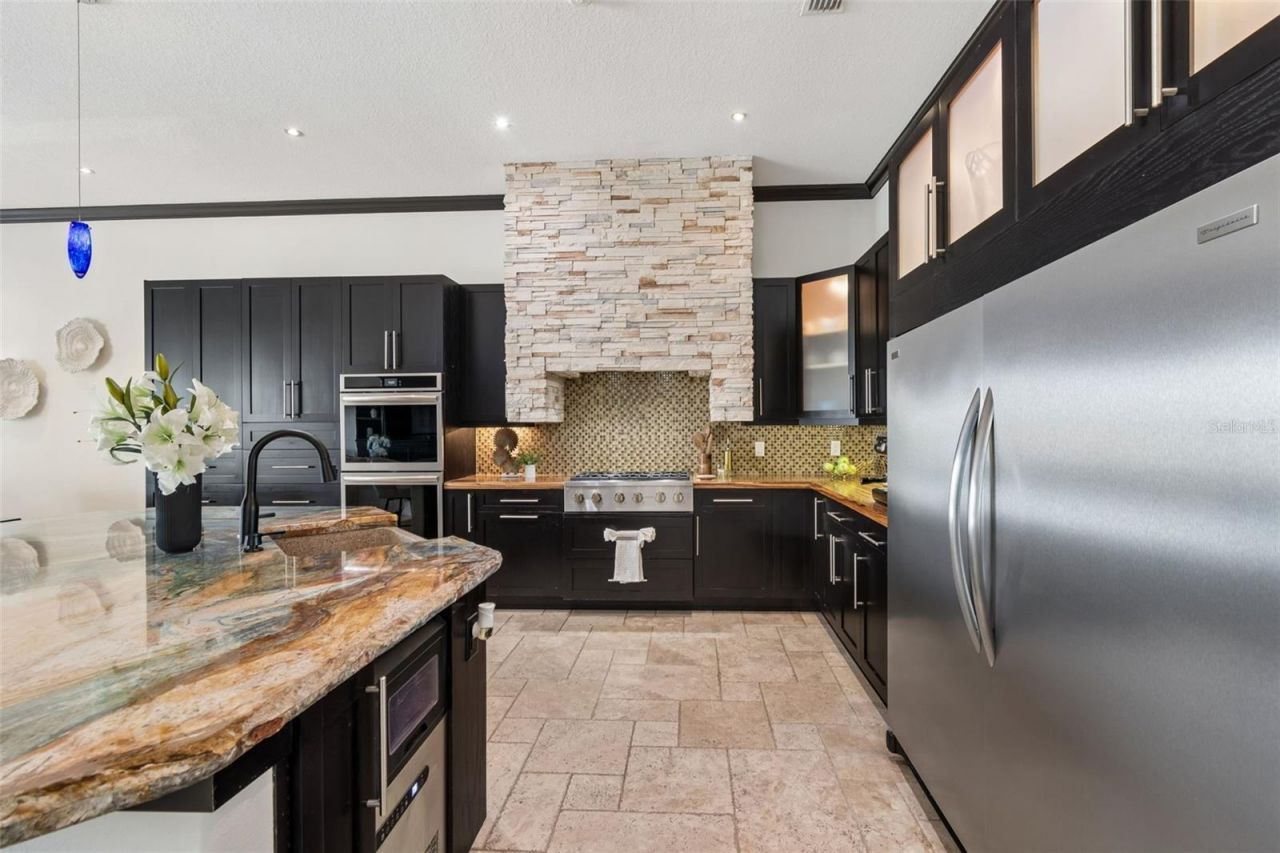 108 Bayside Drive, Clearwater Beach, FL 33767 Photo