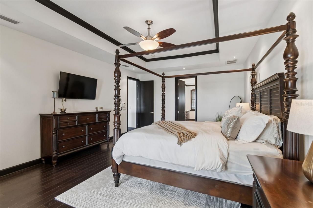 108 Bayside Drive, Clearwater Beach, FL 33767 Photo