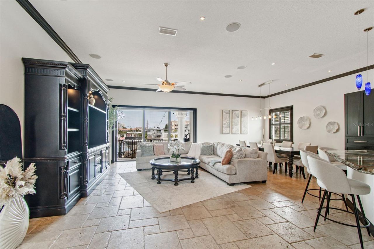 108 Bayside Drive, Clearwater Beach, FL 33767 Photo