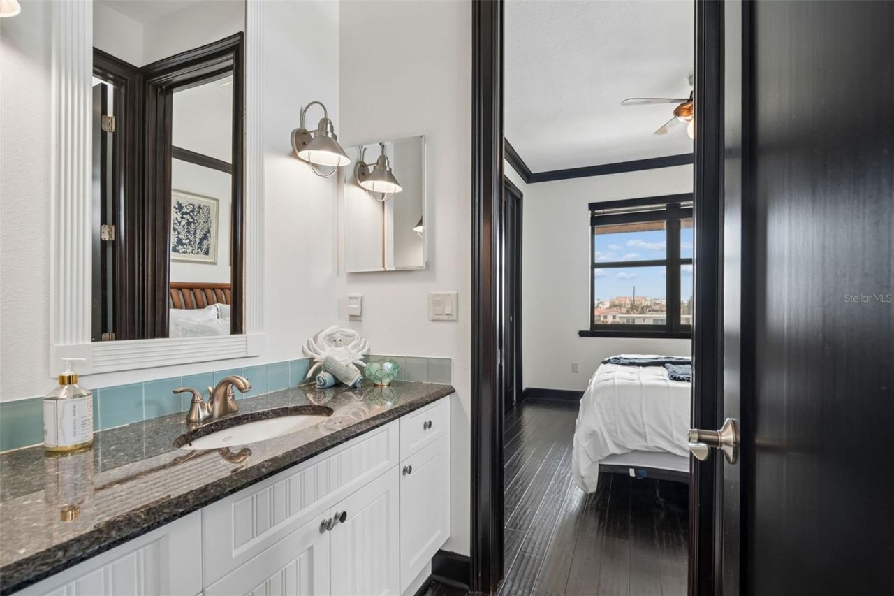 108 Bayside Drive, Clearwater Beach, FL 33767 Photo