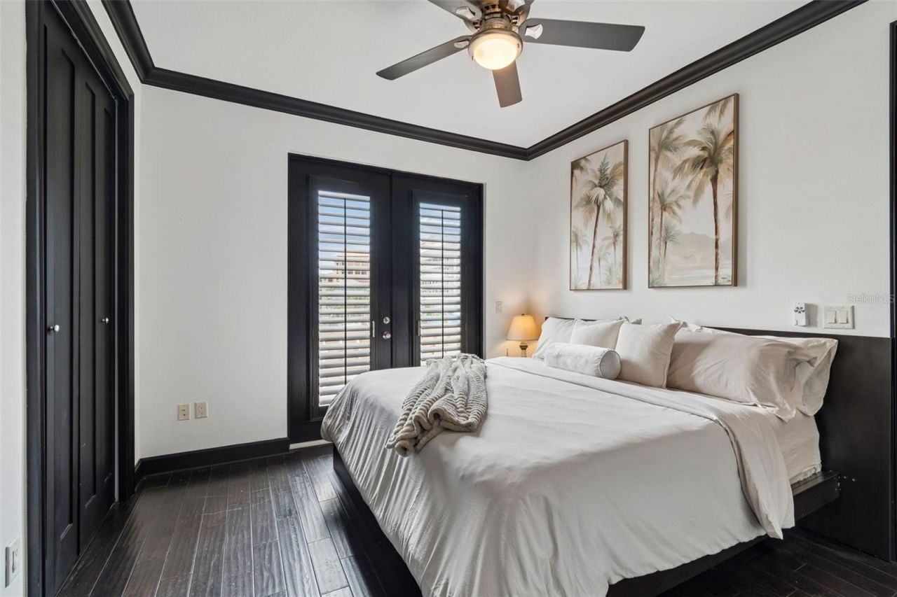 108 Bayside Drive, Clearwater Beach, FL 33767 Photo