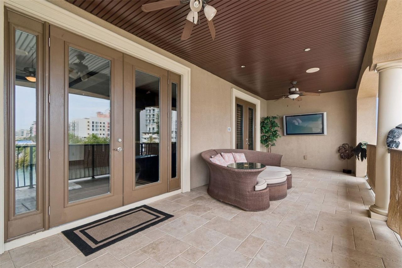 108 Bayside Drive, Clearwater Beach, FL 33767 Photo