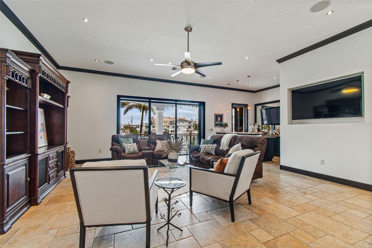 108 Bayside Drive, Clearwater Beach, FL 33767 Photo