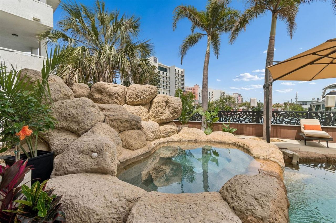 108 Bayside Drive, Clearwater Beach, FL 33767 Photo