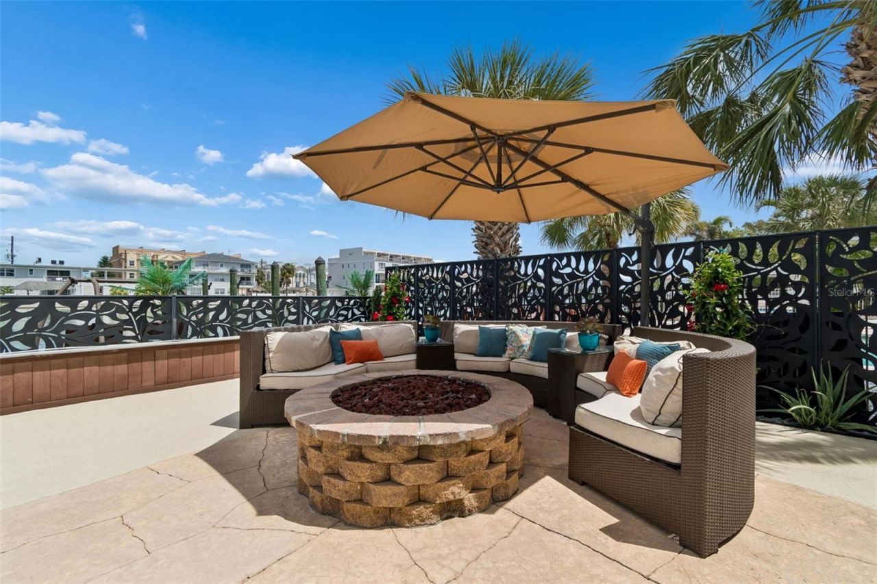 108 Bayside Drive, Clearwater Beach, FL 33767 Photo